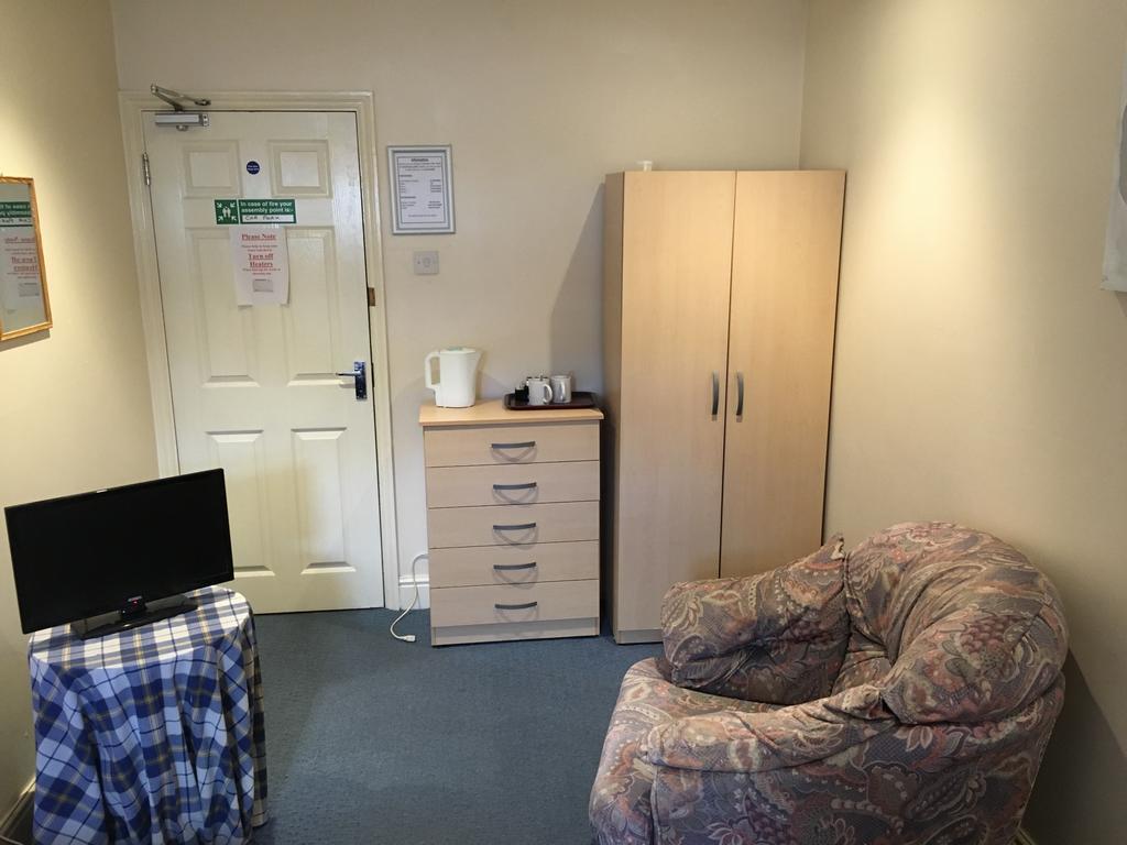 Duke Of Edinburgh Swindon Exterior photo